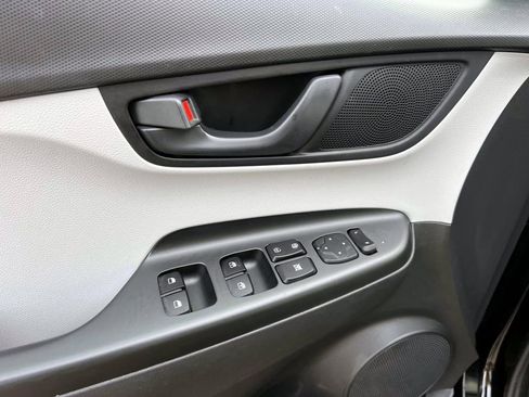 Used 2023 Hyundai Kona SEL image 17