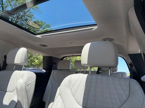 Used 2024 Hyundai Palisade Limited AWD/4WD image 25