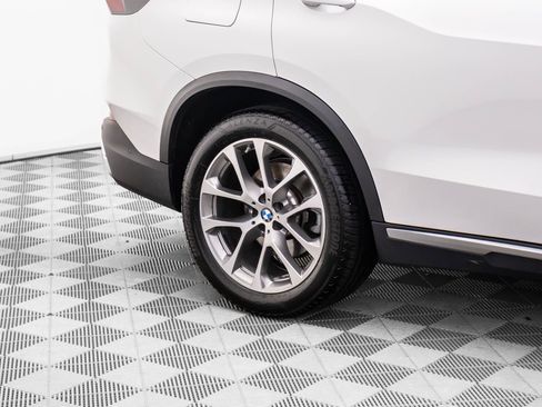 Certified 2024 BMW X5 xDrive40i w/ Parking Assistance Package image 37