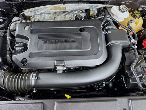 Used 2021 Buick Envision Avenir w/ Technology Package II AWD/4WD image 32