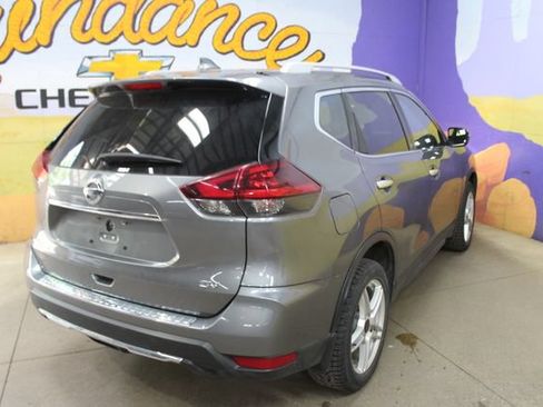 Used 2019 Nissan Rogue SV FWD image 8