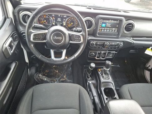 Used 2019 Jeep Wrangler Unlimited Sahara w/ Safety Group image 11