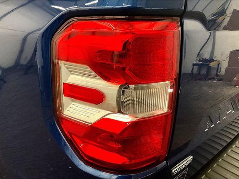 Used 2023 Ford Maverick XL image 28