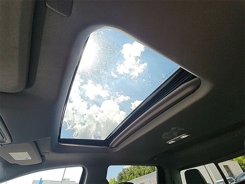 Used 2021 Chevrolet Silverado 1500 LT Trail Boss w/ Convenience Package II image 27