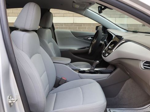 Used 2018 Chevrolet Malibu LT w/ Driver Confidence Package FWD image 26