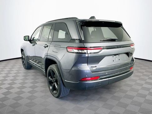 Certified 2023 Jeep Grand Cherokee Altitude AWD/4WD image 8