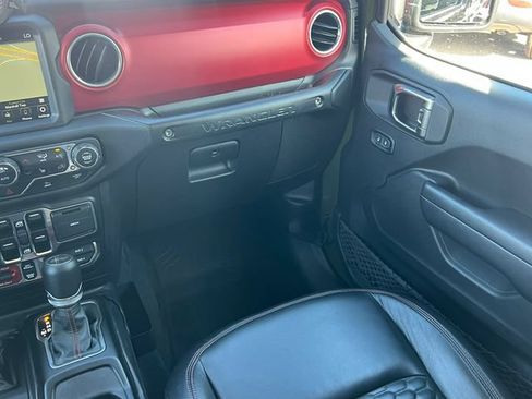 Used 2023 Jeep Wrangler Unlimited Rubicon w/ Dual Top Group AWD/4WD image 28
