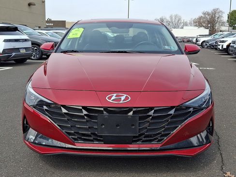 Certified 2022 Hyundai Elantra Limited image 2