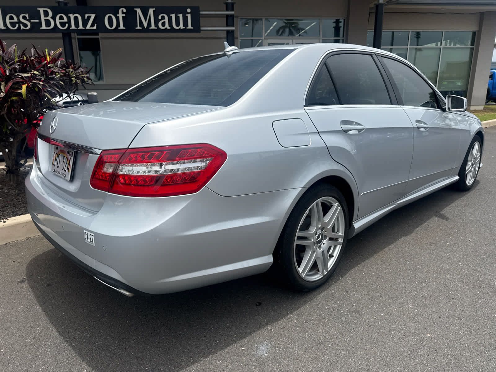 Used 2010 Mercedes-Benz E 550 Sedan image 3
