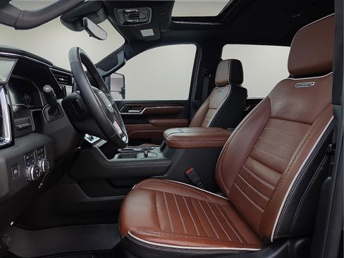 Used 2025 GMC Sierra 2500 Denali Ultimate w/ Max Trailering Package image 15