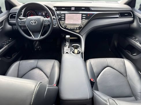 Used 2019 Toyota Camry XSE FWD image 15