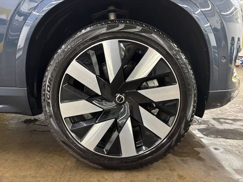 Certified 2025 Volvo XC90 T8 Plus w/ Protection Package Premier AWD/4WD image 36