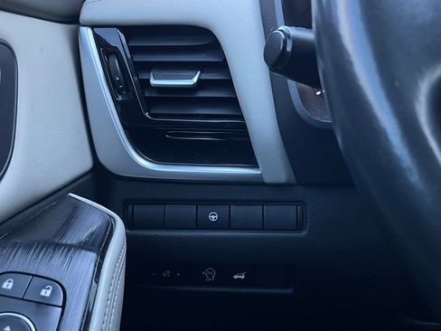 Used 2023 Nissan Rogue SL w/ SL Premium Package image 14