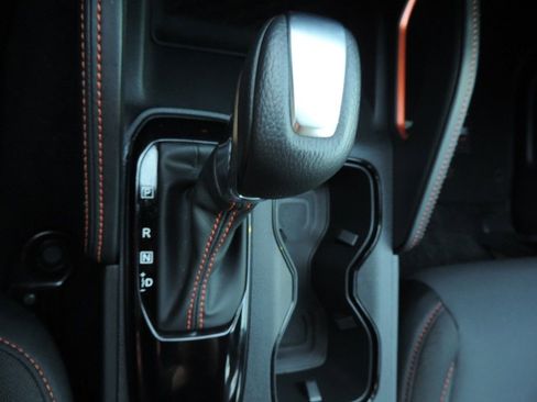 Used 2025 Nissan Frontier PRO-4X image 27