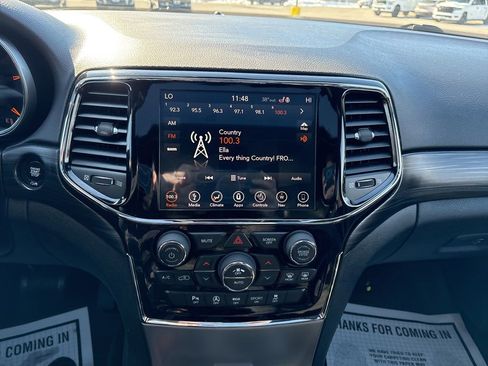 Used 2019 Jeep Grand Cherokee Altitude image 16