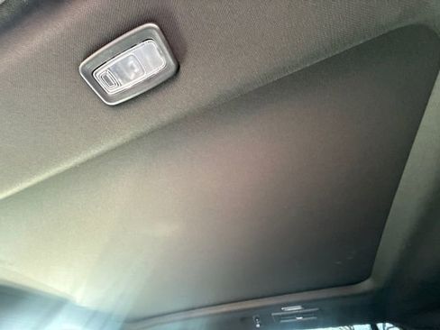 Used 2025 GMC Yukon AT4 Ultimate AWD/4WD image 17