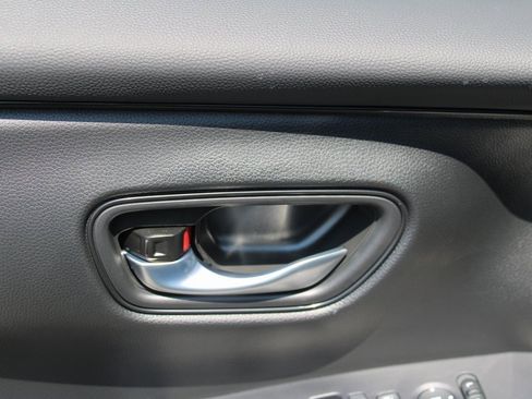 New 2026 Honda HR-V LX image 17