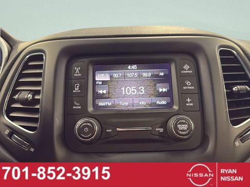 Used 2018 Jeep Compass Latitude w/ Cold Weather Group AWD/4WD image 29