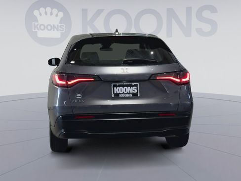 Used 2023 Honda HR-V LX image 10