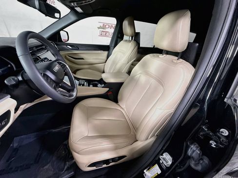 Used 2023 Jeep Grand Cherokee L Limited w/ Luxury Tech Group II AWD/4WD image 27