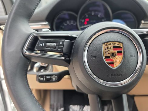 Used 2026 Porsche Macan AWD/4WD image 27