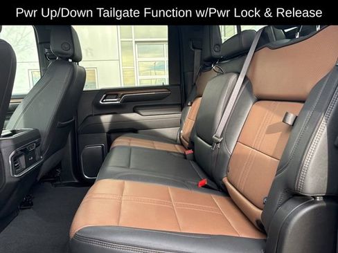 Used 2024 Chevrolet Silverado 2500 High Country w/ High Country Premium Package image 21