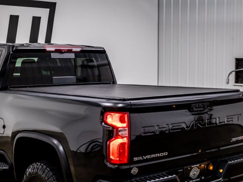 Used 2024 Chevrolet Silverado 2500 ZR2 w/ Technology Package AWD/4WD image 37