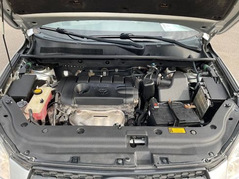 Used 2011 Toyota RAV4 4WD w/ Base L4 Extra Value Pkg image 43