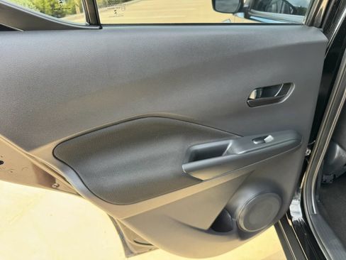 Used 2025 Nissan Kicks Play S FWD image 29