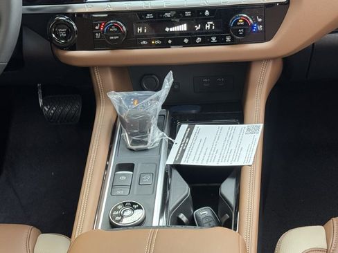 New 2026 Nissan Pathfinder Platinum AWD/4WD image 24