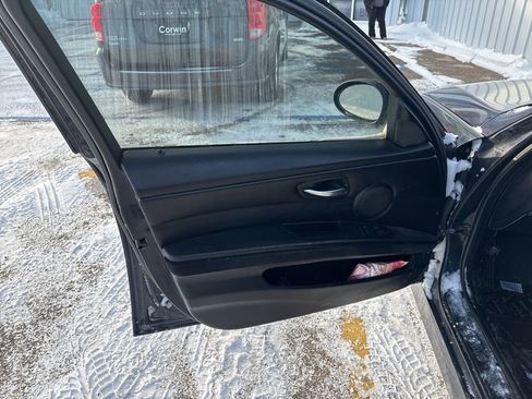 Used 2006 BMW 330i Sedan image 11