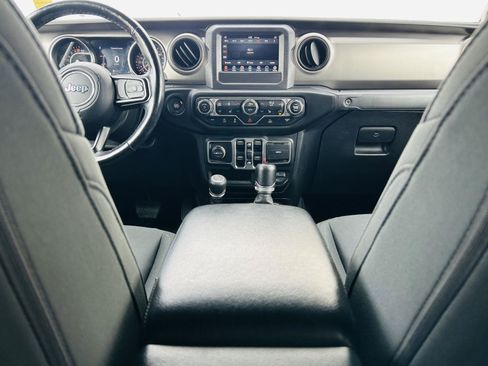 Used 2021 Jeep Gladiator Sport AWD/4WD image 22