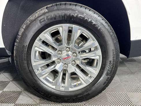 Used 2025 GMC Yukon XL Denali AWD/4WD image 35