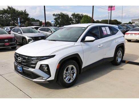 Certified 2026 Hyundai Tucson SE FWD image 4