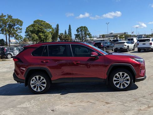 Used 2024 Toyota RAV4 XLE Premium image 9