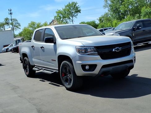 Used 2018 Chevrolet Colorado LT w/ Redline Special Edition AWD/4WD image 17