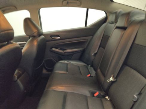 Used 2024 Nissan Altima 2.5 SR FWD image 18