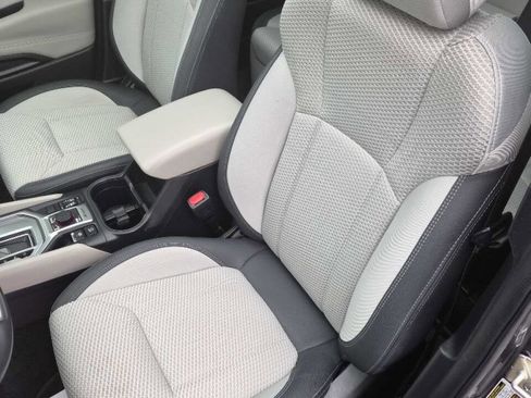 Used 2022 Subaru Forester Premium image 15