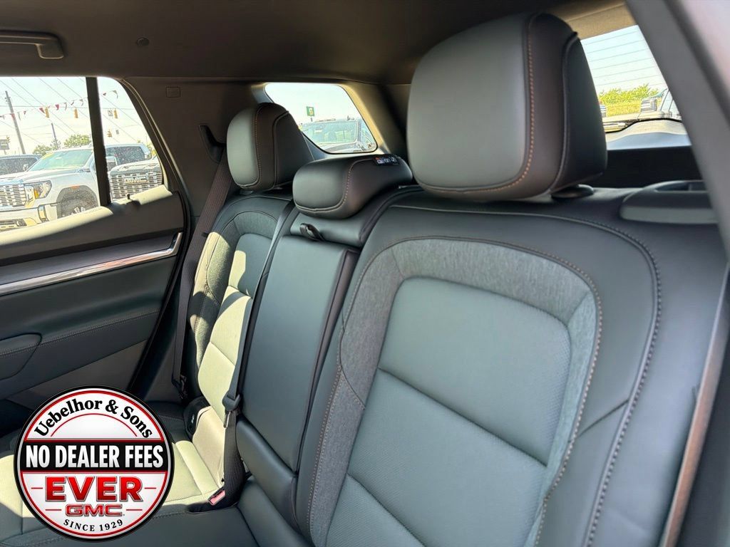 New 2027 GMC Terrain AT4 w/ Convenience Package III AWD/4WD image 17