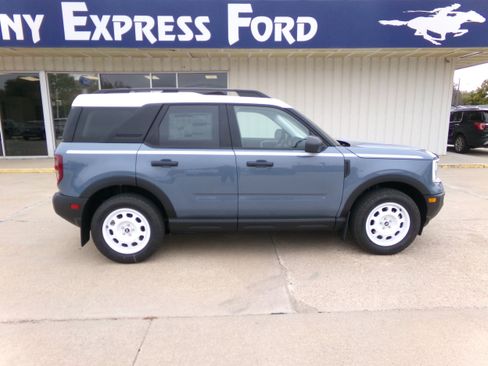 New 2025 Ford Bronco Sport Heritage w/ Convenience Package AWD/4WD image 2