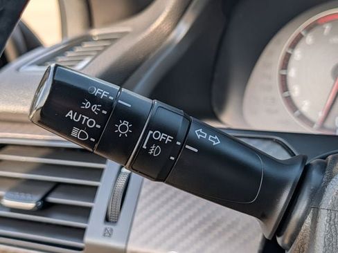 Used 2016 Honda Accord Sport image 19