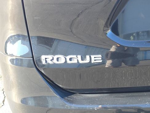 Used 2015 Nissan Rogue SV w/ SV Moonroof Package AWD/4WD image 7
