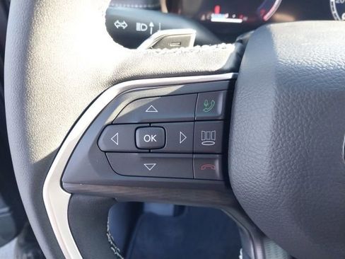 New 2025 Jeep Grand Cherokee Laredo image 8