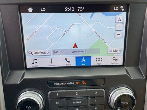 Used 2018 Ford F150 Lariat w/ Equipment Group 502A Luxury image 11