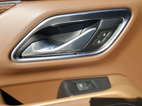 Used 2021 Chevrolet Suburban High Country image 47