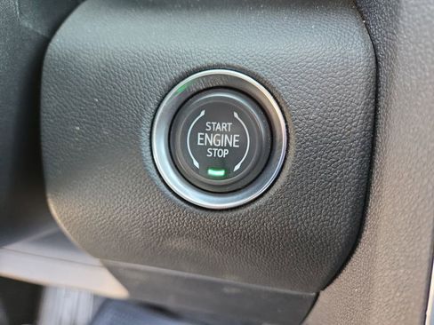 Used 2025 GMC Acadia Elevation image 21