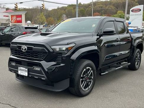 Used 2024 Toyota Tacoma TRD Sport w/ TRD Sport Upgrade Package AWD/4WD image 2