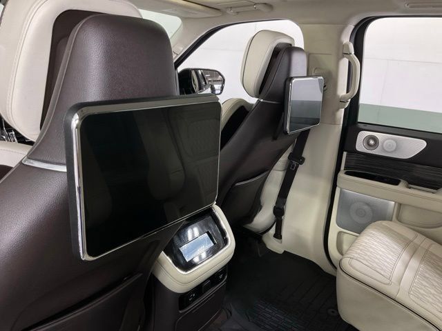 Used 2022 Lincoln Navigator L Black Label AWD/4WD image 23