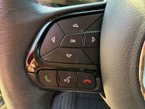 Used 2022 Jeep Renegade Trailhawk AWD/4WD image 12