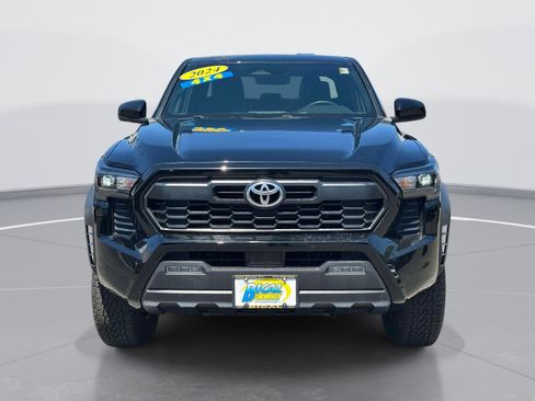 Used 2024 Toyota Tacoma TRD Off-Road AWD/4WD image 2